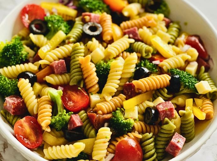 CDC: Se extiende brote de listeria vinculado a comidas preparadas con pasta, dejando seis muertos en 18 estados