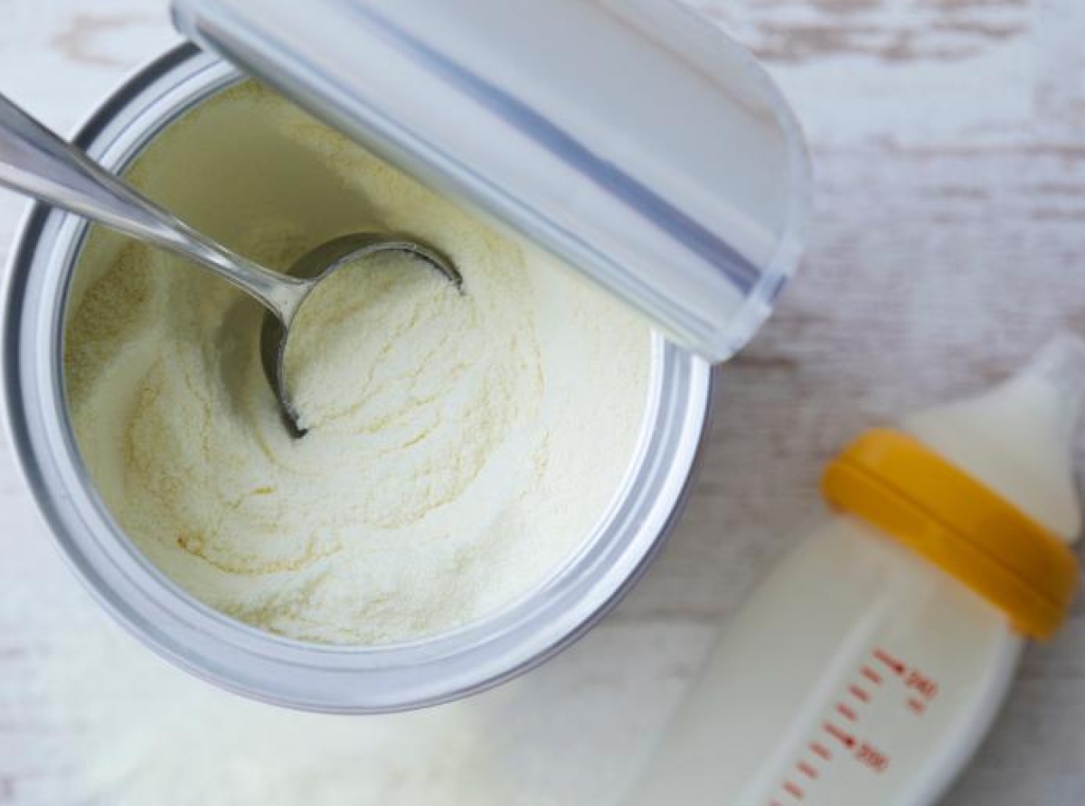 La FDA insta a la industria a mejorar la eficiencia de los retiros tras el retraso en la retirada de la fórmula ByHeart de las tiendas.